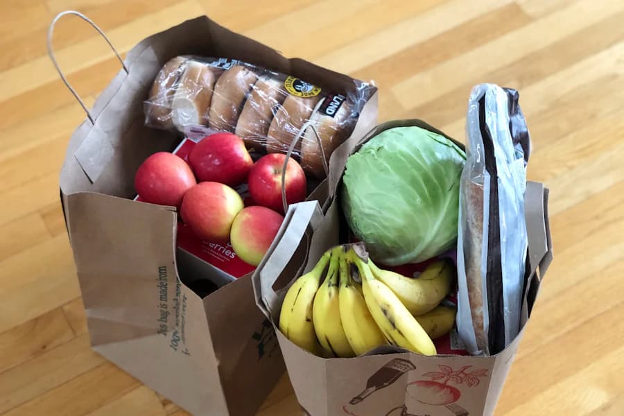 Bolsas con el mercado recién comprado